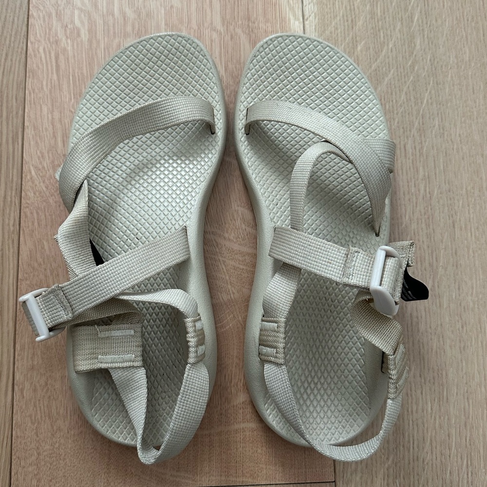 Women’s Classic Chaco Sandal in the color Angora